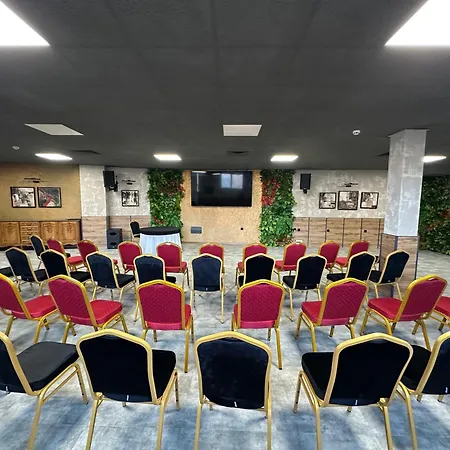 Forum Sport Palace 2*